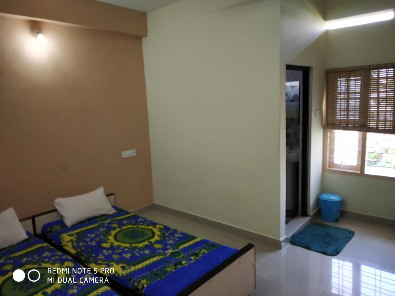 Hotel Woodlands Chottanikara Exterior foto